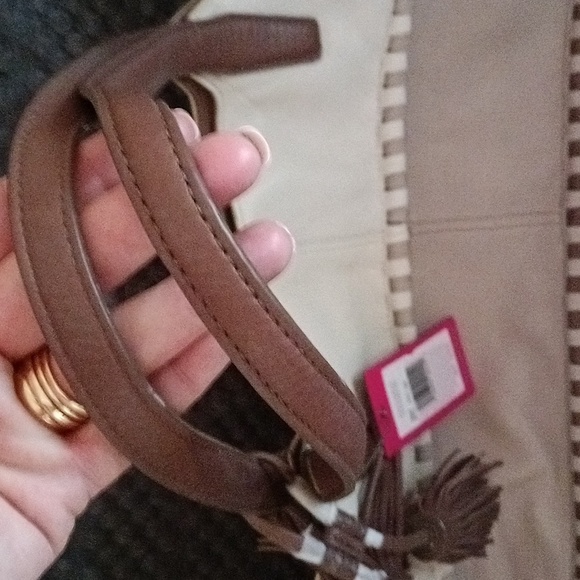 Vince Camuto leather Tote NWT❤️❤️ - Picture 6 of 16